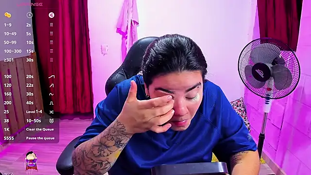 Snapshot of Sharon_hils chatting on 6, 1, 2025 Sharon hils online show from 6, 1, 2025