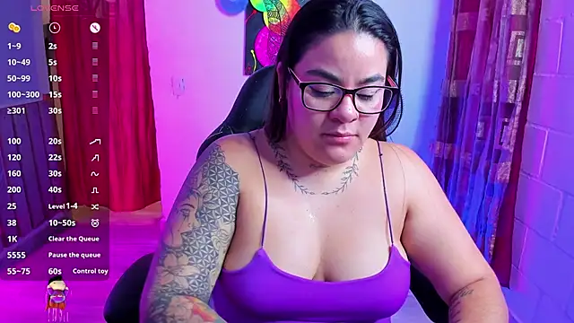 Snapshot of Sharon_hils chatting on 17, 2, 2025 Sharon hils online show from 17, 2, 2025