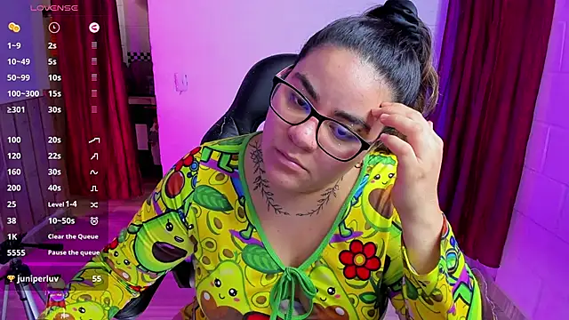 Snapshot of Sharon_hils chatting on 10, 1, 2025 Sharon hils online show from 10, 1, 2025