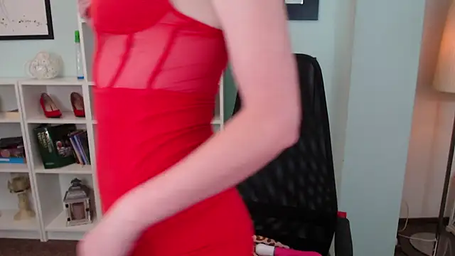 LisaCaprice online show from 7, 10, 2025