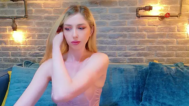 Snapshot of LisaCaprice chatting on 16, 6, 2026 LisaCaprice online show from 16, 6, 2026