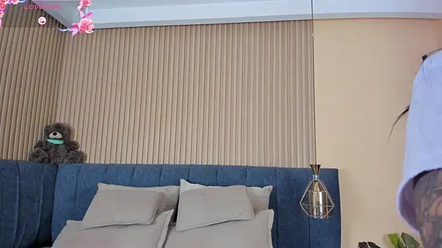 kathecute   online show from 21, 12, 2025