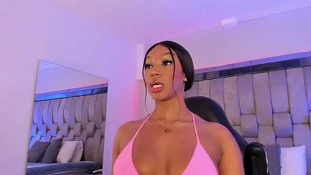 ChaynnaCooper online show from 4, 2, 2025