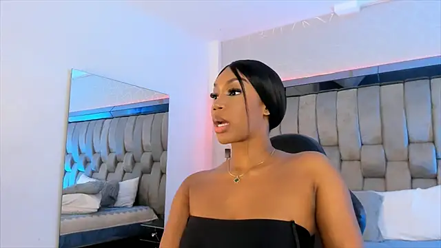 ChaynnaCooper online show from 13, 2, 2025
