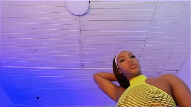 ChaynnaCooper online show from 18, 3, 2025