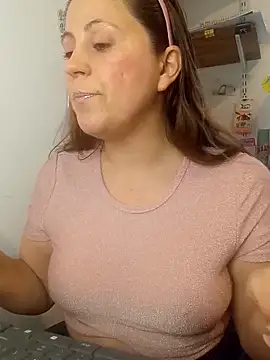 SofiEstevez online show from 8, 11, 2025