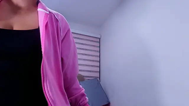 nicol f online show from 2, 4, 2026