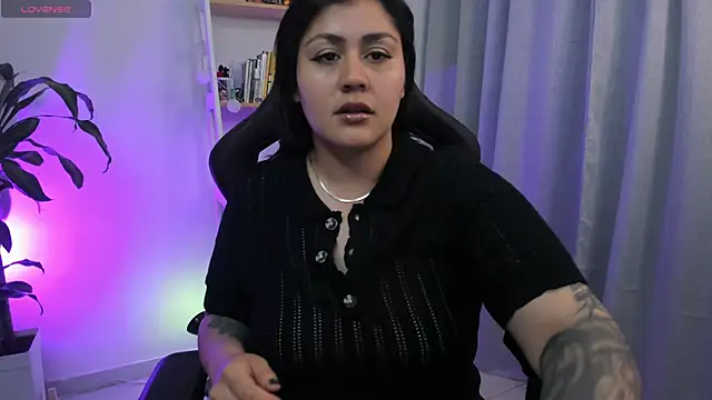 Snapshot of GretaX-X chatting on 11, 11, 2025 GretaX-X online show from 11, 11, 2025