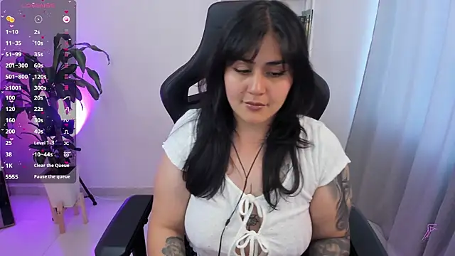 Snapshot of GretaX-X chatting on 30, 10, 2025 GretaX-X online show from 30, 10, 2025