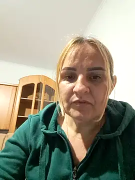 Snapshot of Malichkaanna30 chatting on 30, 9, 2025 Malichkaanna30 online show from 30, 9, 2025