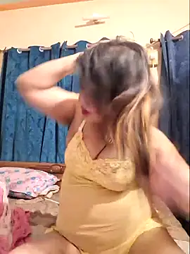 Hot Queen77 online show from 6, 12, 2024