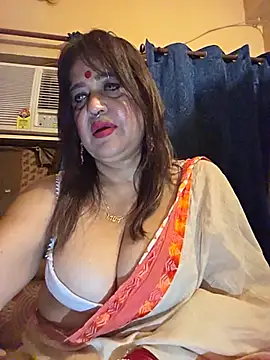 Hot Queen77 online show from 13, 7, 2026