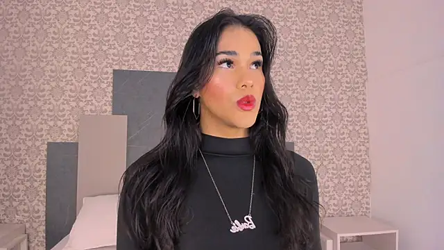Isa Little Star online show from 26, 9, 2025