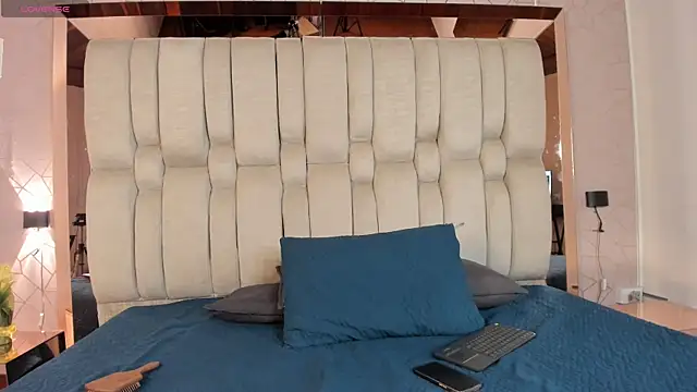 Isa Little Star online show from 25, 4, 2026