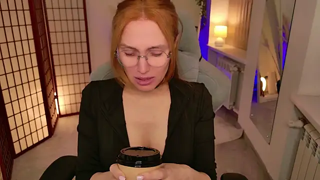 Snapshot of Love_Call chatting on 19, 11, 2025 Love Call online show from 19, 11, 2025