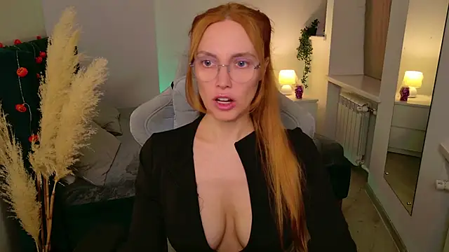 Snapshot of Love_Call chatting on 15, 10, 2025 Love Call online show from 15, 10, 2025