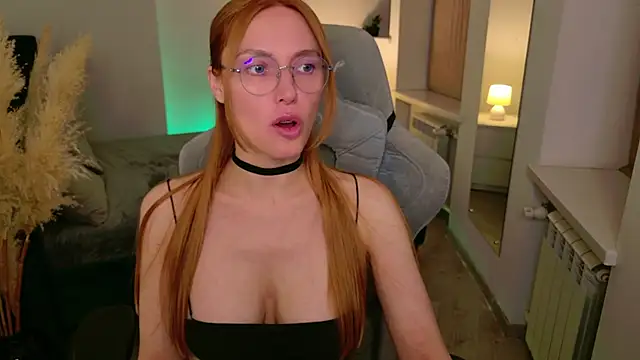 Snapshot of Love_Call chatting on 11, 10, 2025 Love Call online show from 11, 10, 2025