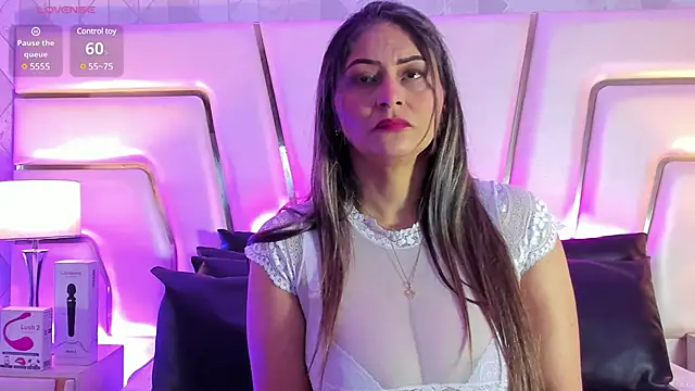 NaomyRivera online show from 4, 3, 2025
