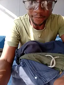 Snapshot of TheeRealShow chatting on 23, 6, 2026 TheeRealShow online show from 23, 6, 2026