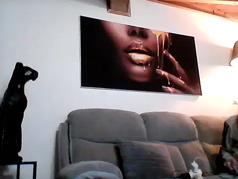 Snapshot of Bigkisslove chatting on 2, 4, 2026 Bigkisslove online show from 2, 4, 2026