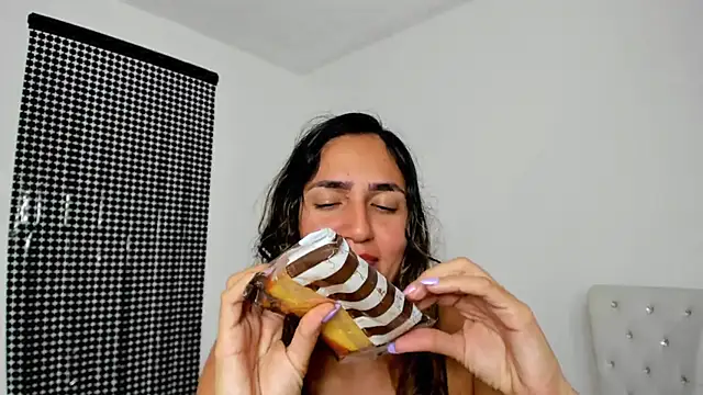 misshiccups online show from 27, 2, 2025