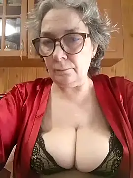 IrinaSweet54 online show from 17, 5, 2026