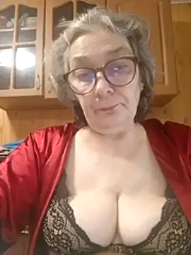 Snapshot of IrinaSweet54 chatting on 5, 7, 2026 IrinaSweet54 online show from 5, 7, 2026