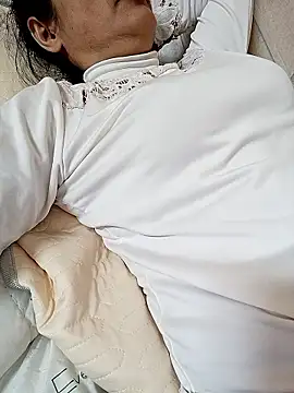 Lovepussyhair online show from 11, 1, 2026