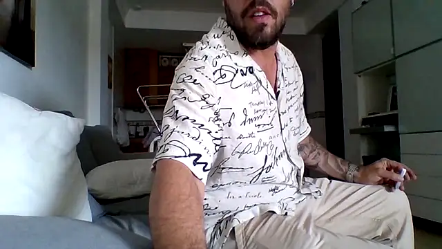 Snapshot of bobotatto chatting on 6, 5, 2026 bobotatto online show from 6, 5, 2026