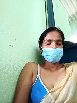 Snapshot of anusiya01 chatting on 8, 10, 2025 anusiya01 online show from 8, 10, 2025