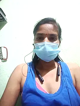 Snapshot of anusiya01 chatting on 4, 12, 2025 anusiya01 online show from 4, 12, 2025