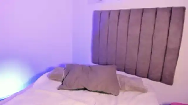 Snapshot of sarah__bigboobs chatting on 27, 10, 2025 sarah bigboobs online show from 27, 10, 2025