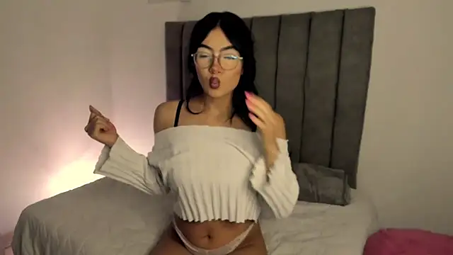 Snapshot of sarah__bigboobs chatting on 14, 9, 2025 sarah bigboobs online show from 14, 9, 2025