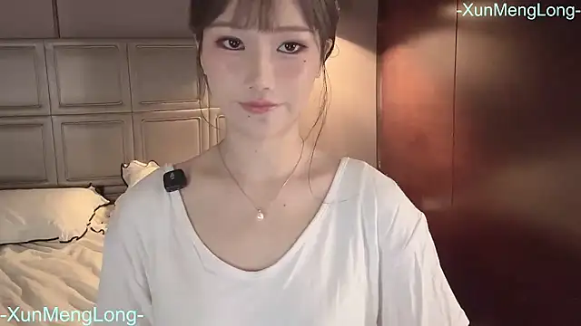 Snapshot of -XunMengLong- chatting on 1, 4, 2026 -XunMengLong- online show from 1, 4, 2026