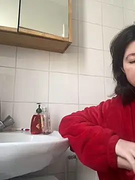 annonyme  422 online show from 4, 3, 2025