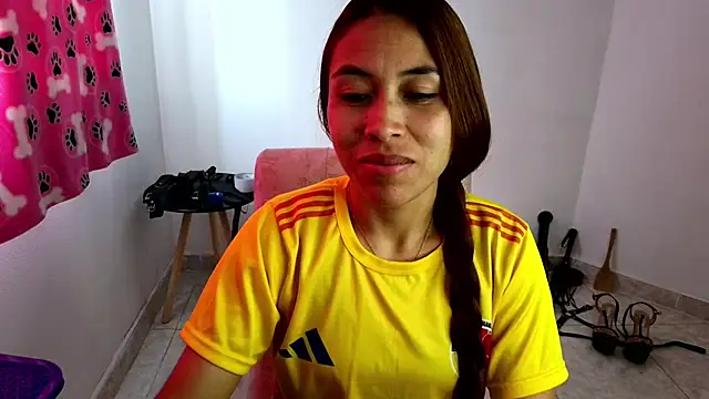 Snapshot of asiri_smith chatting on 3, 7, 2026 asiri smith online show from 3, 7, 2026