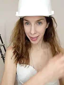 Snapshot of YourSuperModel chatting on 1, 11, 2025 YourSuperModel online show from 1, 11, 2025