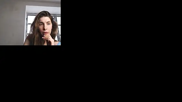 Snapshot of YourSuperModel chatting on 7, 3, 2025 YourSuperModel online show from 7, 3, 2025