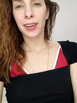 Snapshot of YourSuperModel chatting on 8, 11, 2025 YourSuperModel online show from 8, 11, 2025