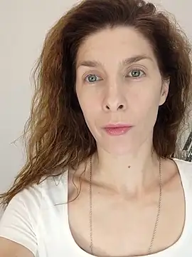 Snapshot of YourSuperModel chatting on 5, 11, 2025 YourSuperModel online show from 5, 11, 2025