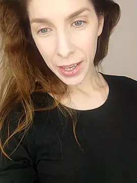 Snapshot of YourSuperModel chatting on 2, 12, 2025 YourSuperModel online show from 2, 12, 2025