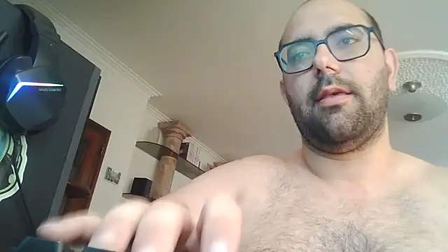 Snapshot of manokiitoo chatting on 9, 4, 2026 manokiitoo online show from 9, 4, 2026