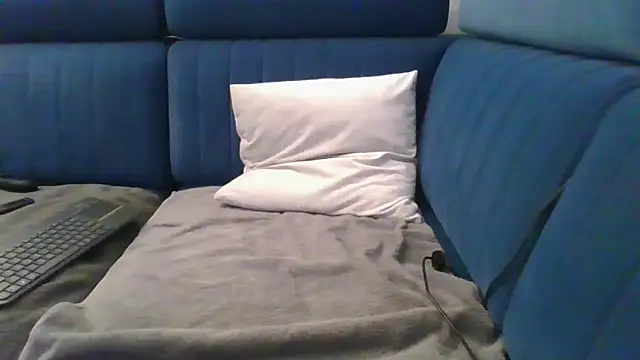 axecoman60 online show from 12, 3, 2025