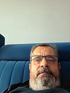 Snapshot of axecoman60 chatting on 16, 5, 2026 axecoman60 online show from 16, 5, 2026