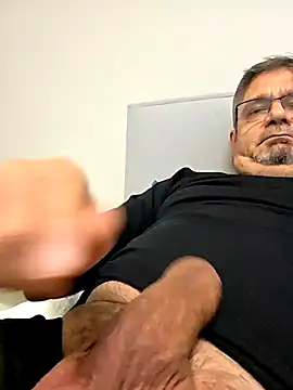 axecoman60 online show from 3, 12, 2025