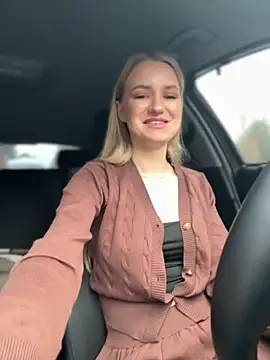 Devill Angel  online show from 27, 10, 2025