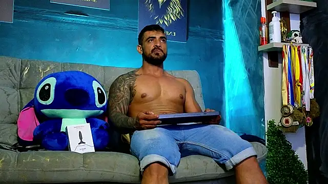 Snapshot of ERIC_HARRISON chatting on 8, 11, 2025 ERIC HARRISON online show from 8, 11, 2025