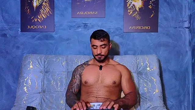 Snapshot of ERIC_HARRISON chatting on 13, 10, 2025 ERIC HARRISON online show from 13, 10, 2025