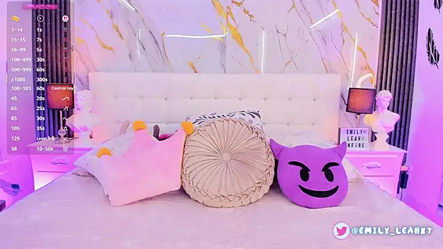 EmilyLeah  online show from 12, 11, 2025