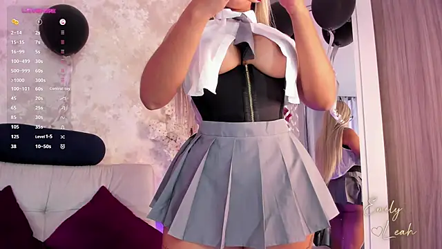 EmilyLeah  online show from 15, 4, 2026